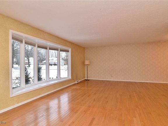 5th image of 6459 Derby Dr
