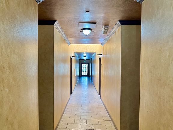 5th image of 4523 Woodman Ave APT 103