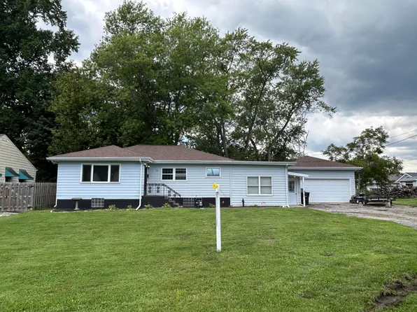 36 N Linda St, Hobart, IN 46342