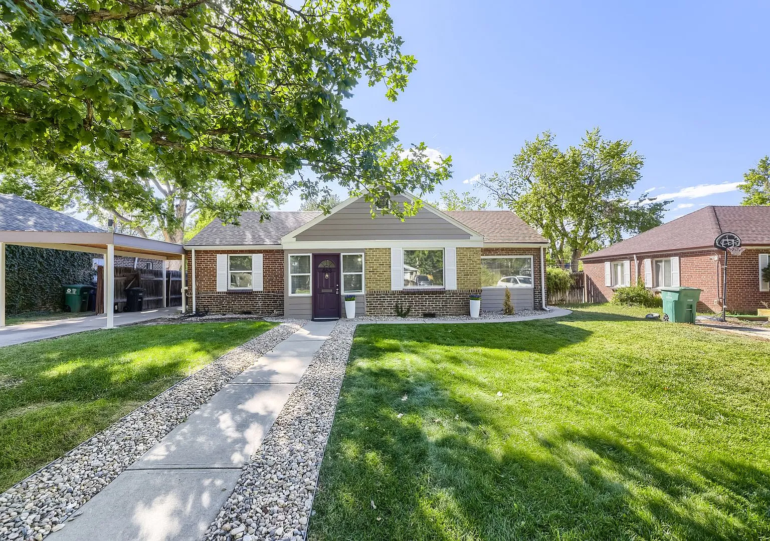 Evolve Real Estate: Beautifully Updated Ranch in Mayfair ParkAvailable for Immediate Move-In! — Photo 1