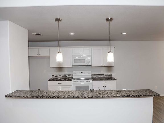 3rd image of 1649 Wrigley Dr