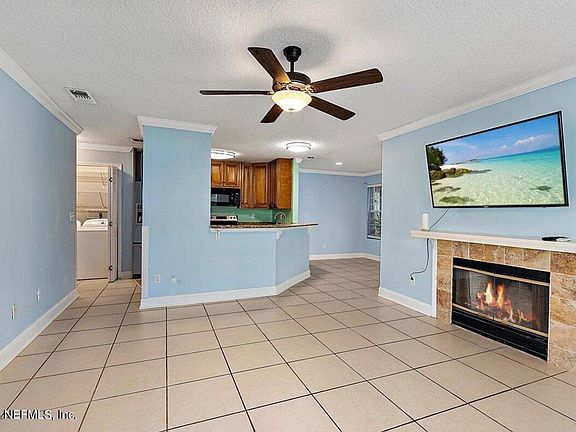 3rd image of 800 Ironwood Dr Unit 811-836