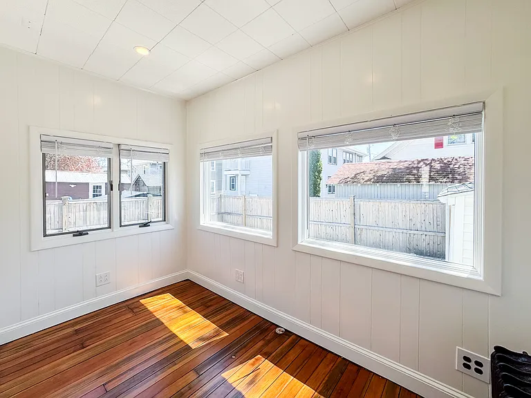 271 Atlantic St — Photo 10