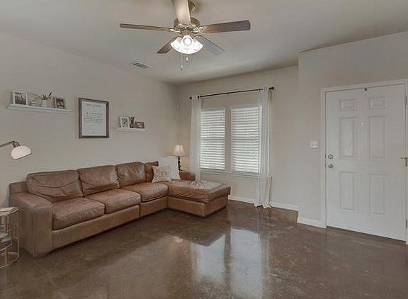 4th image of 4608 Esper Ln #342