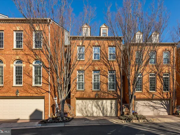 5021 Waple Ln, Alexandria, VA 22304