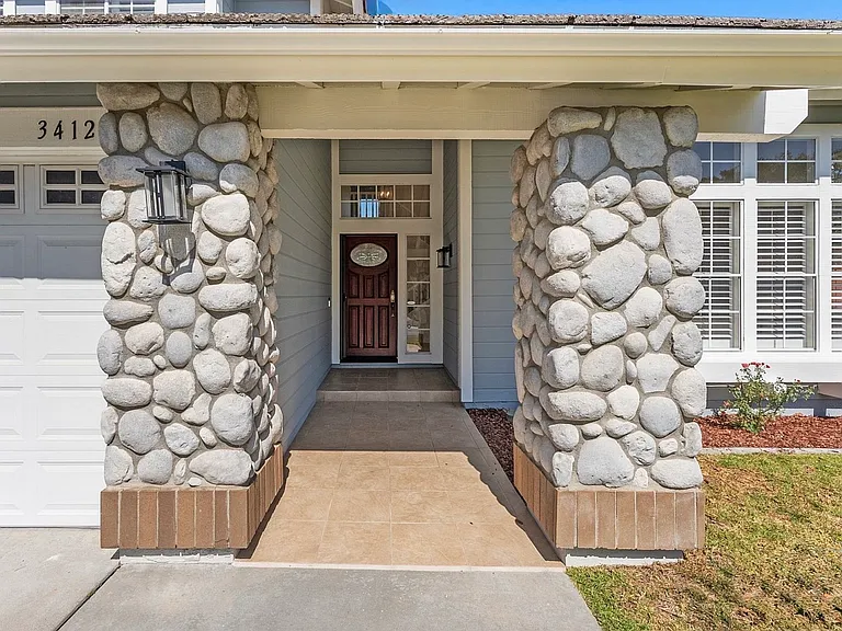 3412 Celinda Dr — Photo 2