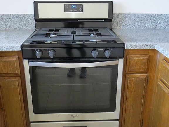 3rd image of 52 N Roosevelt Ave APT 3