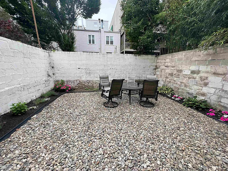 613 Monroe St #4 — Photo 12