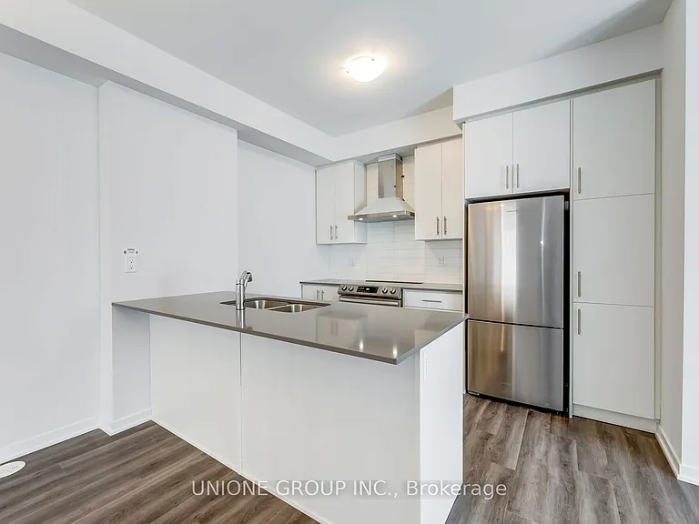 260 12th St #19 — Photo 11