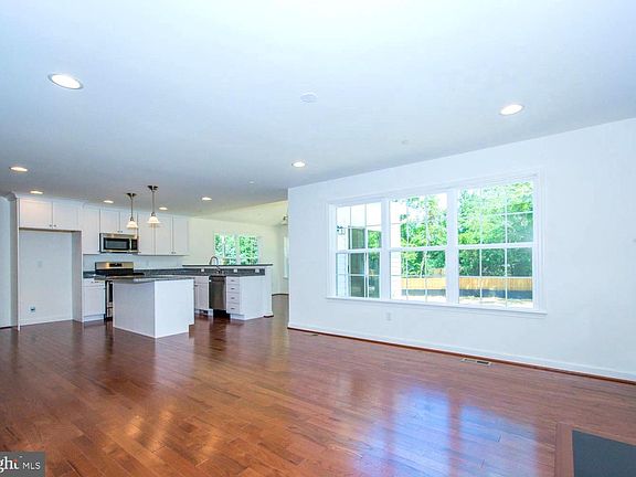 5th image of 108 Opar Ln