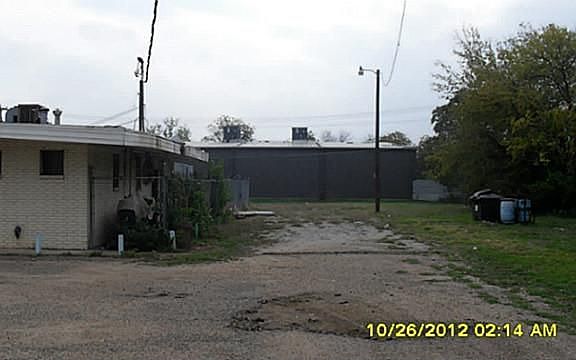 4th image of 3854 Miller Ave