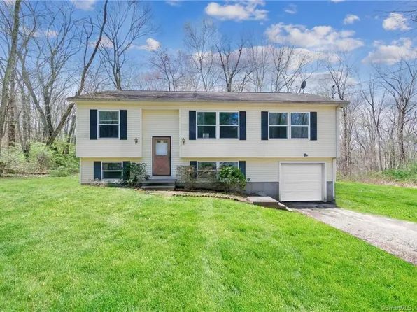 131 Drain Street, Hampton, CT 06247