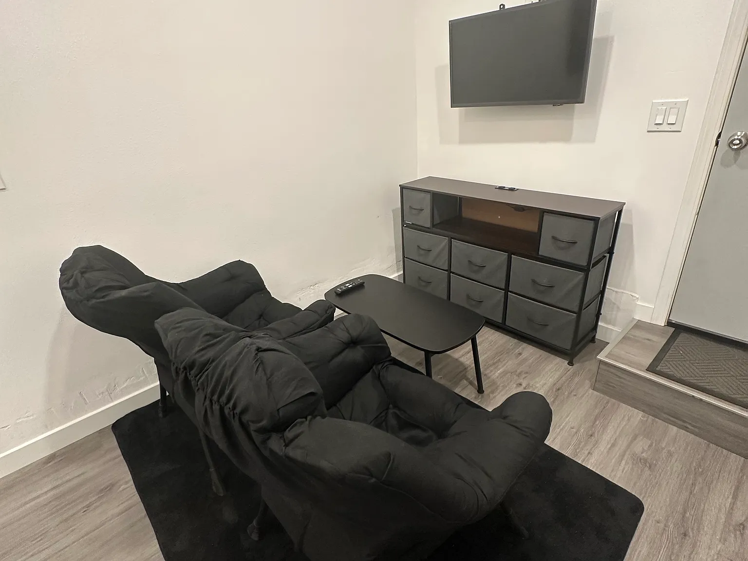 Studio, 400 sqft, $1,700 — Photo 4