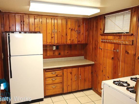 3rd image of 5743 Morrill Ave APT 2