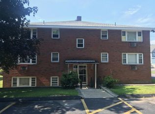 109 Trapelo Rd APT 5, Waltham, MA 02452