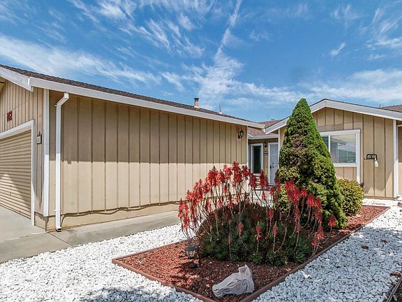 2nd image of 462 Cloudview Dr