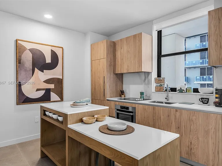11 NE 6th St #2207 — Photo 9