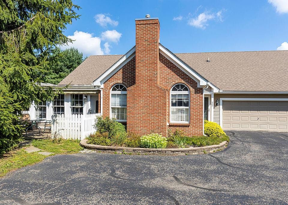 1st image of 885 Shelbourne Pl