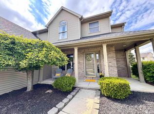 2823 Chapel Creek Dr, Lambertville, MI 48144