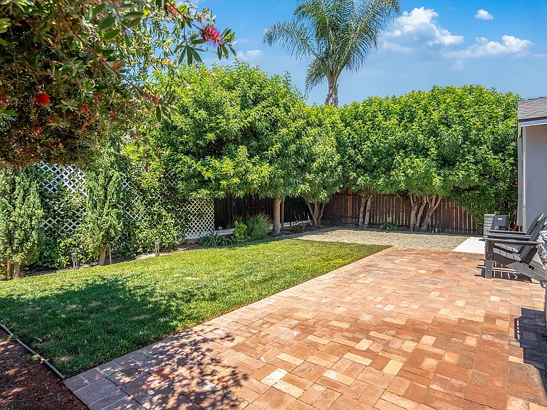 14527 Addison St — Photo 23