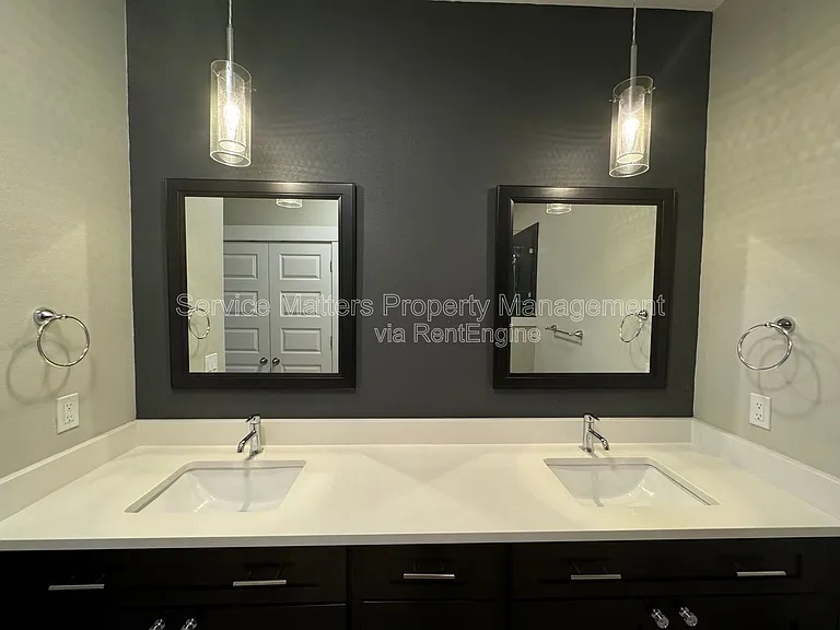 1416 E Baars St — Photo 20