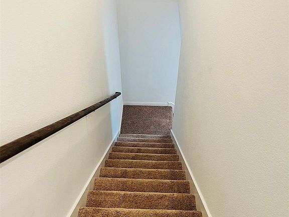 4th image of 109 Fairfax Ln