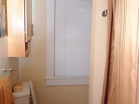 2nd image of 426 Union Ave #2