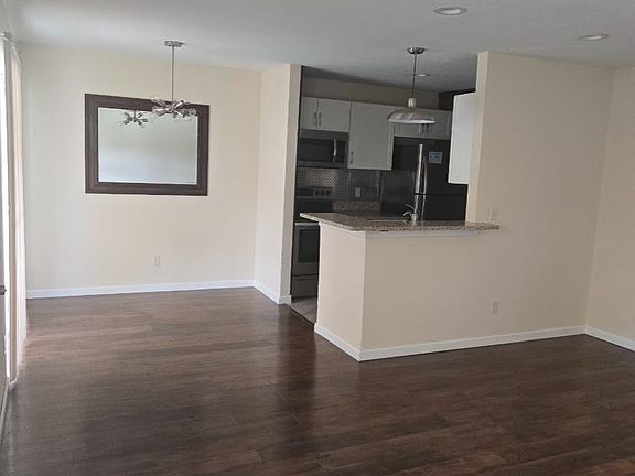 2nd image of 1011 Ennis Joslin Rd APT 212
