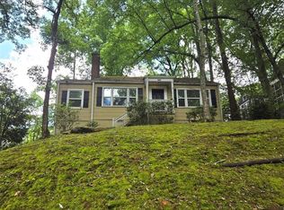 1910 Thompson Ave, East Pt, GA 30344