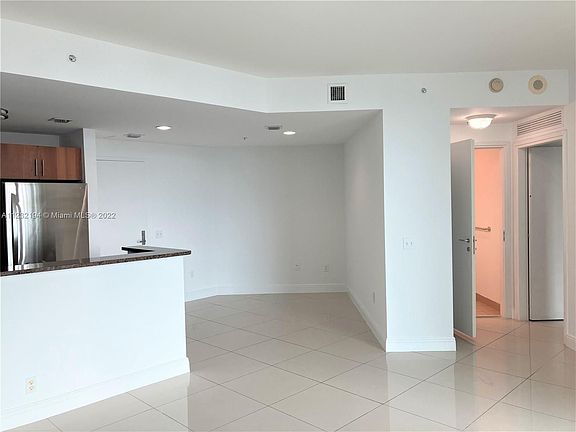 2nd image of 300 S Biscayne Blvd #T-3005