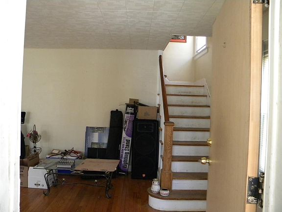 4th image of 62 Mississippi Ave