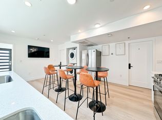 1471 W 37th St, Los Angeles, CA 90018