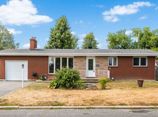 5 Spring Garden Ave, Ottawa, ON K2G 3B1