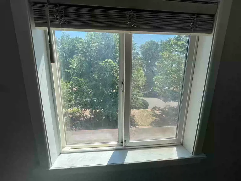 Front bedroom out to Navajo Street