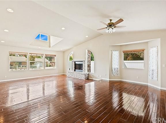 5th image of 1148 N Dixie Dr