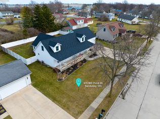 435 Mill Pond Dr, Sandusky, OH 44870