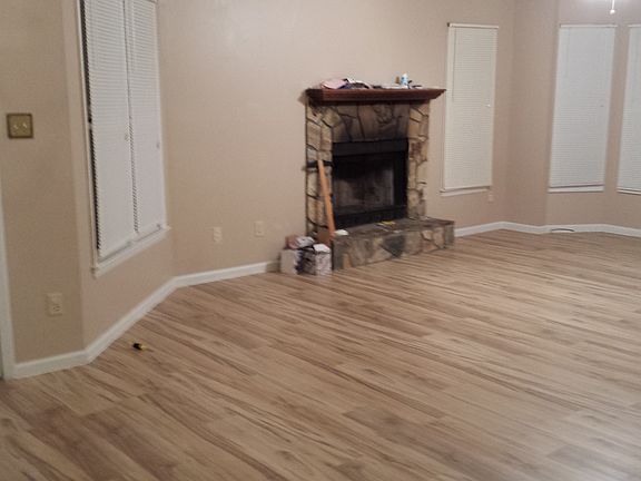 2nd image of 1633 Veanna Dr