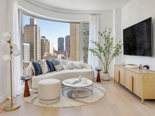 250 East 25th Street 11B image 1 of 16