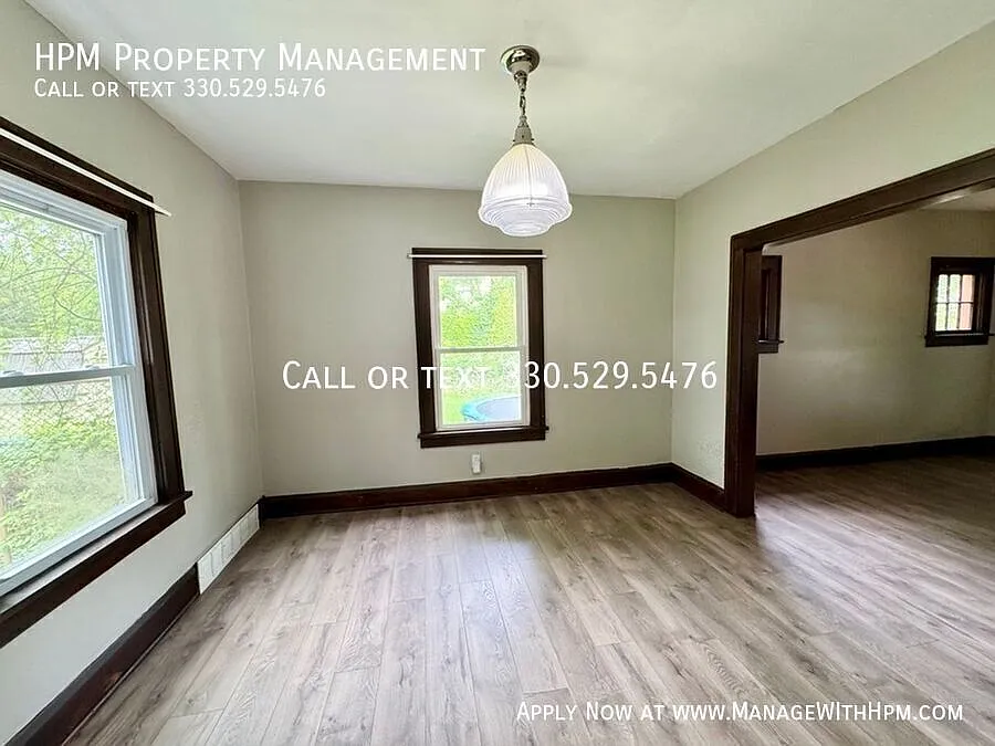 3 bed, 1.0 bath, 1137 sqft, $950 — Photo 3