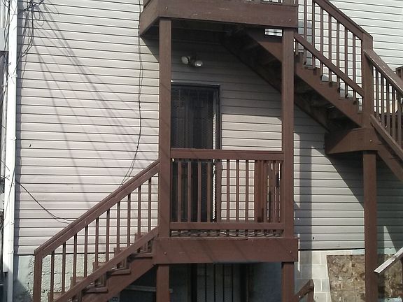 3rd image of 8255 S Commercial Ave