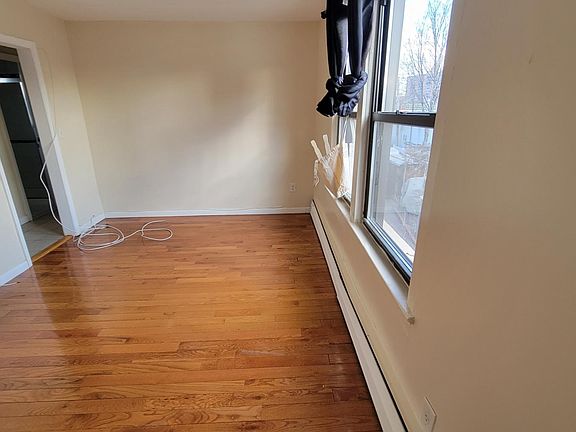 3rd image of 1014 Virginia Ave Floor 2