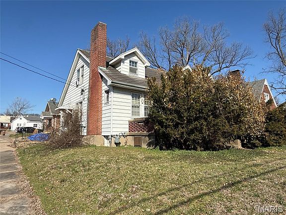 2nd image of 1022 Themis St