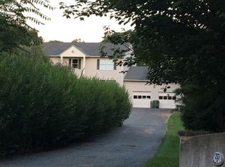 33 Bear Creek Rd, Andover, NJ 07821