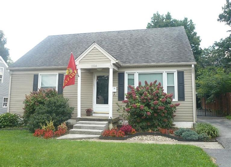 1st image of 1114 Oak Hill Dr
