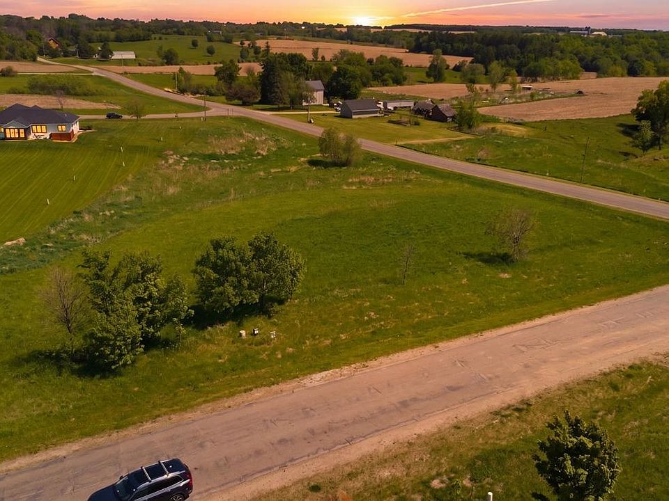 1st image of N5116 738th St