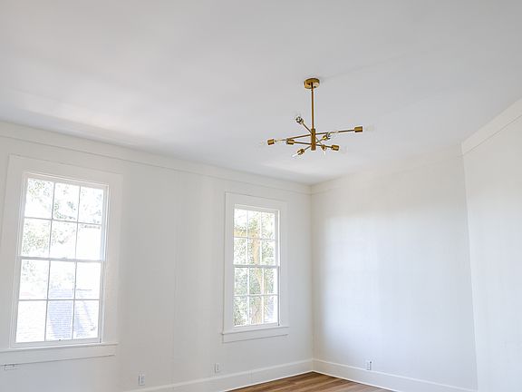 4th image of 230 N Barcelona St #5