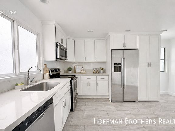 3rd image of 18203 Coastline Dr