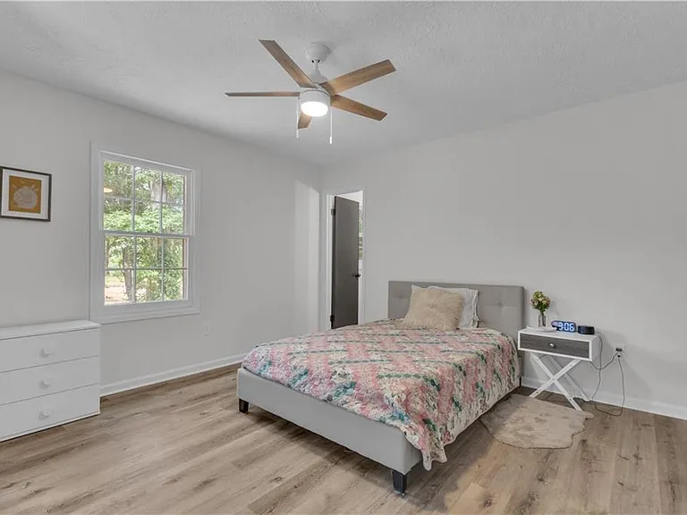 6290 Cascade Palmetto Hwy — Photo 41