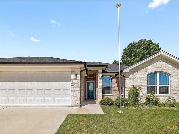 3rd image of 205 Slippery Elm Dr