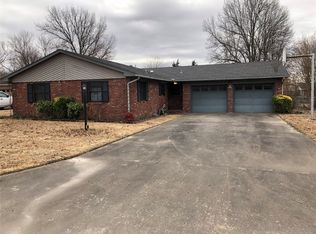 2203 Nebraska St, Muskogee, OK 74403